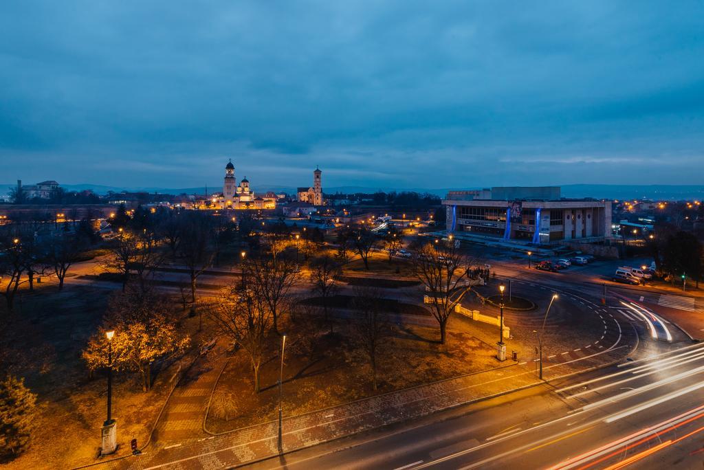 Penthouse Anairam Appartement Alba Iulia Buitenkant foto